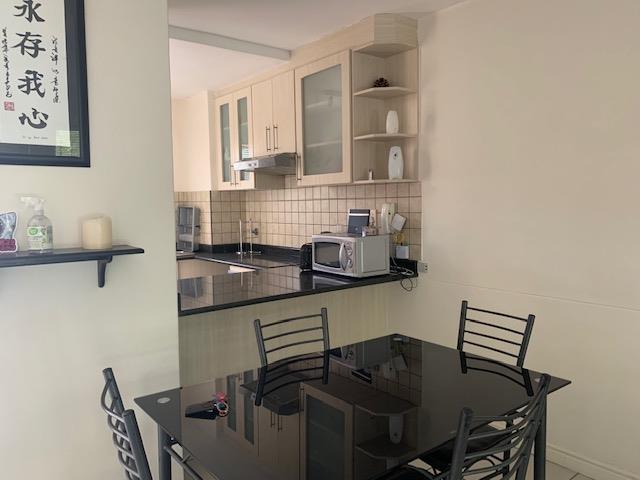 To Let 1 Bedroom Property for Rent in Sea Point Western Cape